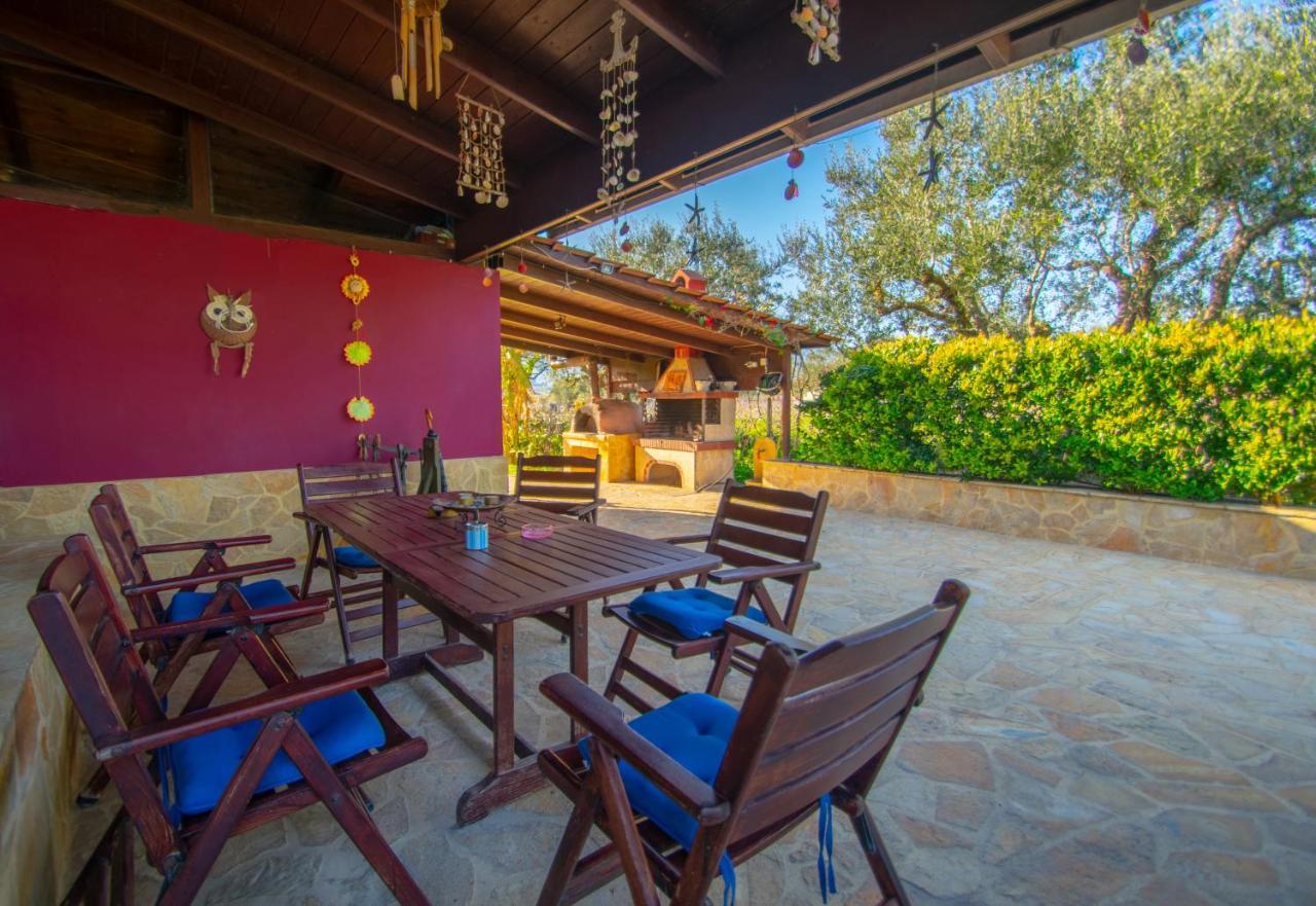 Loukas Farm House Áyios Kírikos Exterior photo